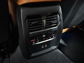 2024 BMW i4 с пробегом 36 983 км