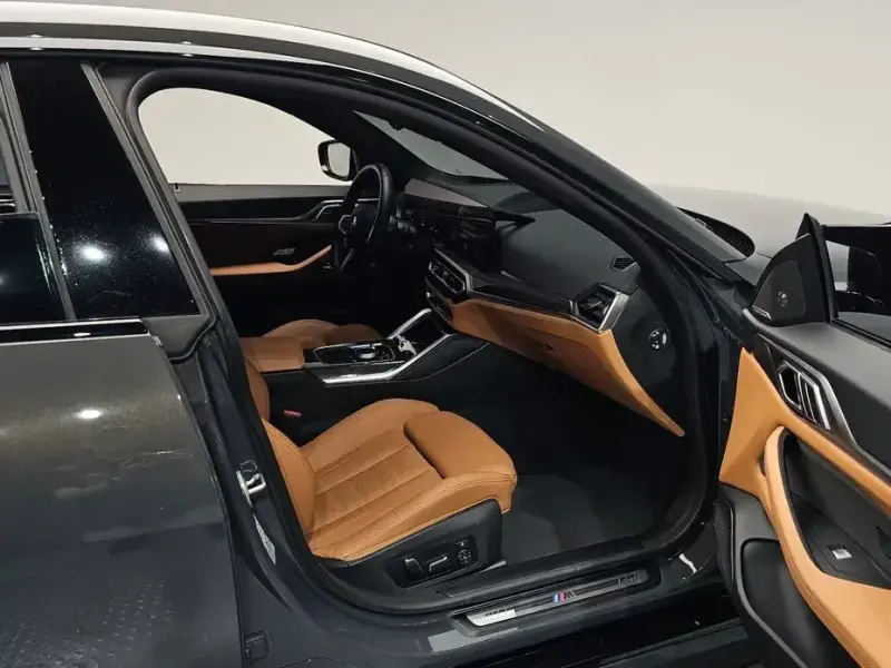 2024 BMW i4 с пробегом 36 983 км