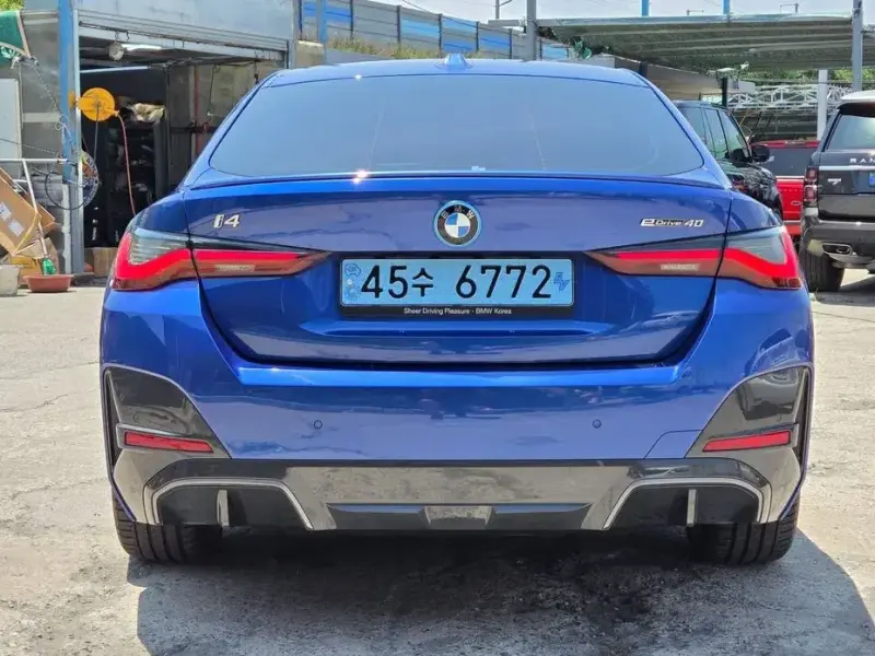 2023 BMW i4 с пробегом 33 000 км