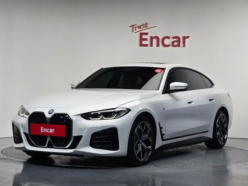 2022 BMW i4 с пробегом 63 207 км