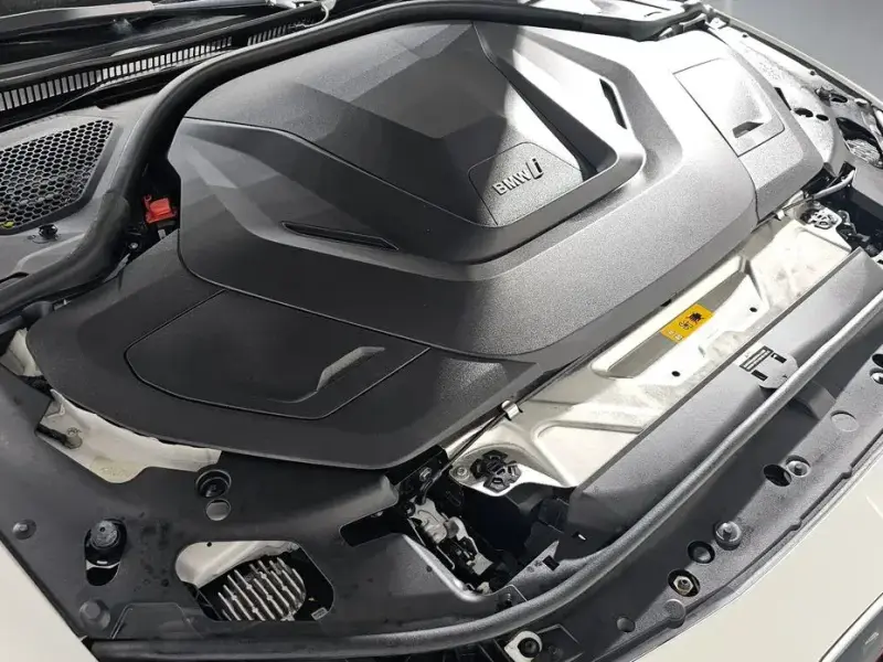 2022 BMW i4 с пробегом 63 207 км
