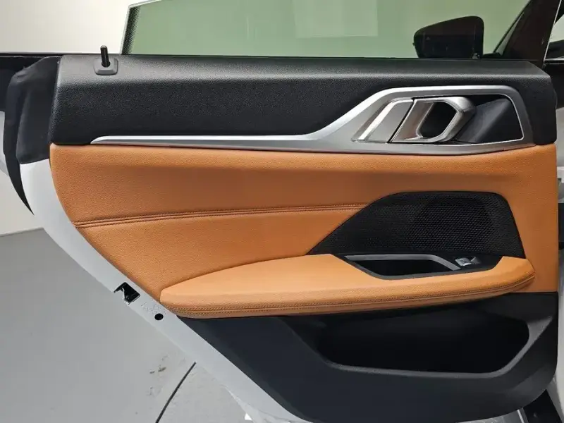 2022 BMW i4 с пробегом 63 207 км