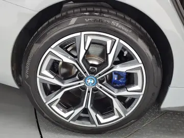 2024 BMW i4 с пробегом 8 835 км