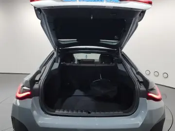 2024 BMW i4 с пробегом 8 835 км