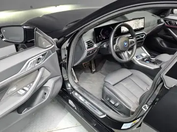 2023 BMW i4 с пробегом 14 627 км
