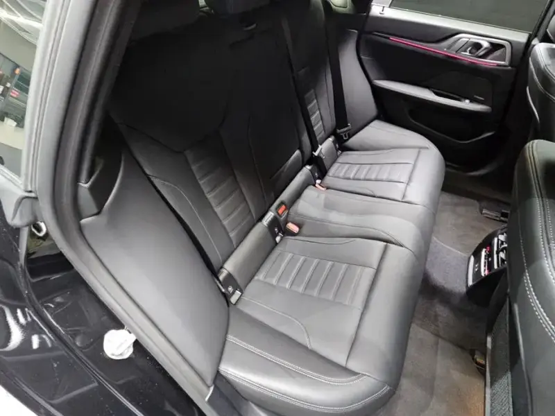 2023 BMW i4 с пробегом 14 627 км