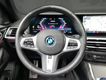 2023 BMW i4 с пробегом 14 627 км