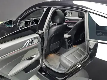 2023 BMW i4 с пробегом 14 627 км