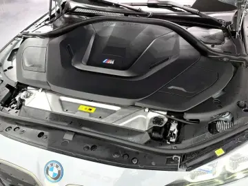 2022 BMW i4 с пробегом 119 100 км