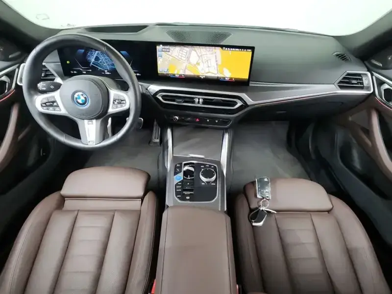 2023 BMW i4 с пробегом 37 284 км