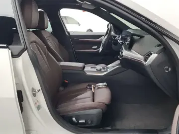 2023 BMW i4 с пробегом 37 284 км