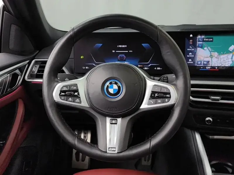 2022 BMW i4 с пробегом 68 060 км