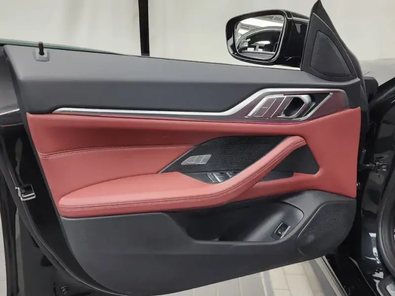 2022 BMW i4 с пробегом 68 060 км