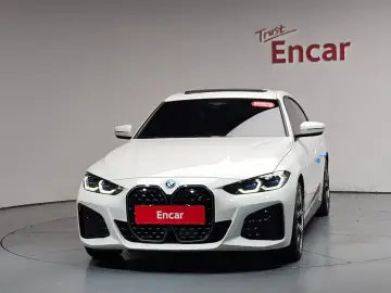 2023 BMW i4 с пробегом 24 766 км
