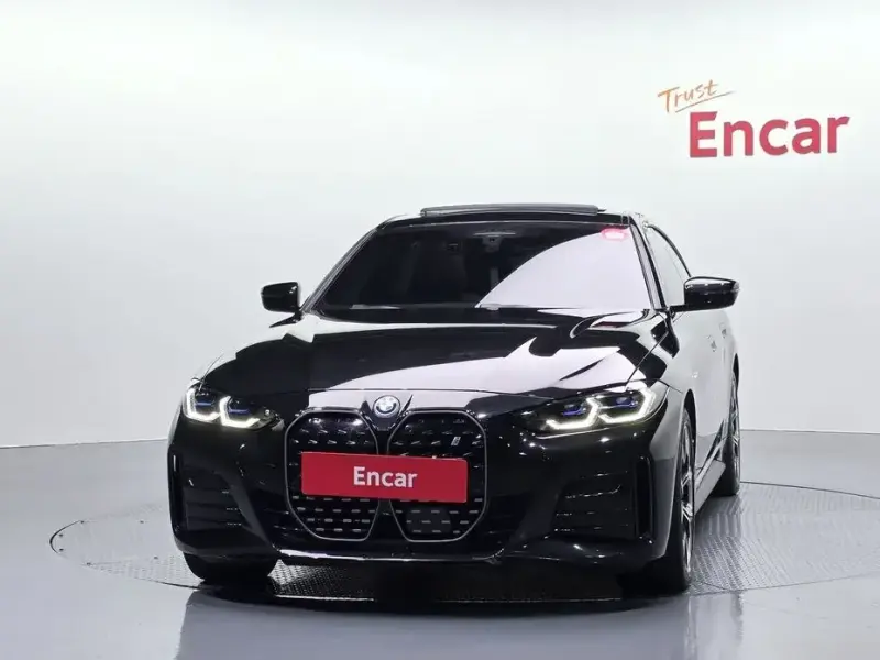 2022 BMW i4 с пробегом 46 102 км