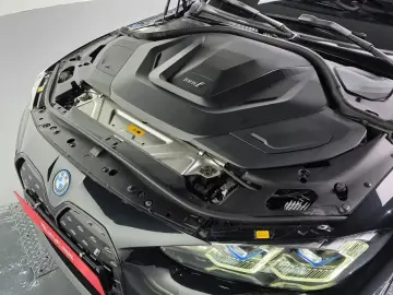 2022 BMW i4 с пробегом 46 102 км