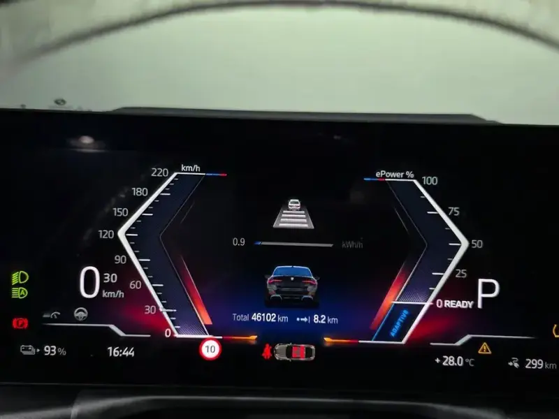 2022 BMW i4 с пробегом 46 102 км
