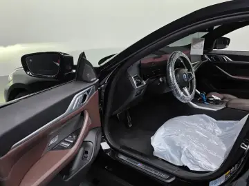2022 BMW i4 с пробегом 46 102 км