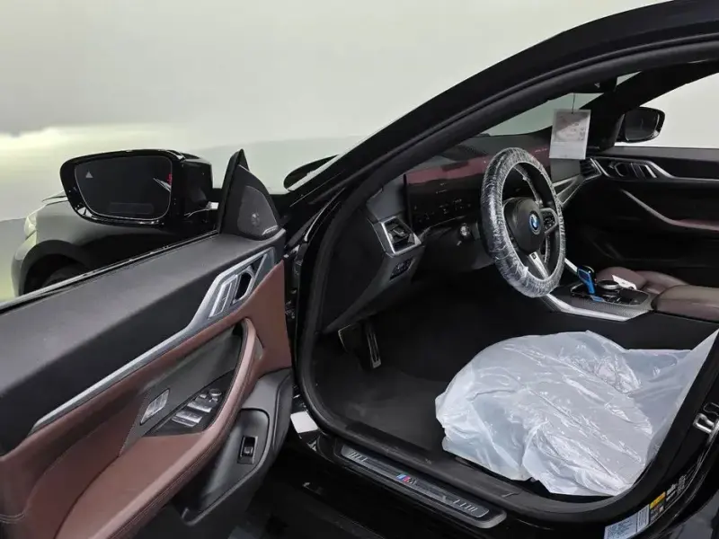 2022 BMW i4 с пробегом 46 102 км