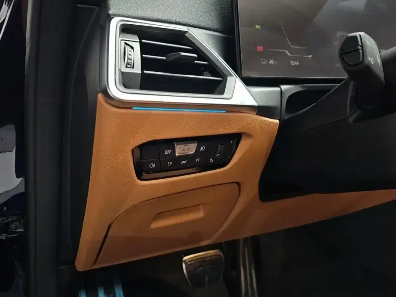 2022 BMW i4 с пробегом 39 485 км