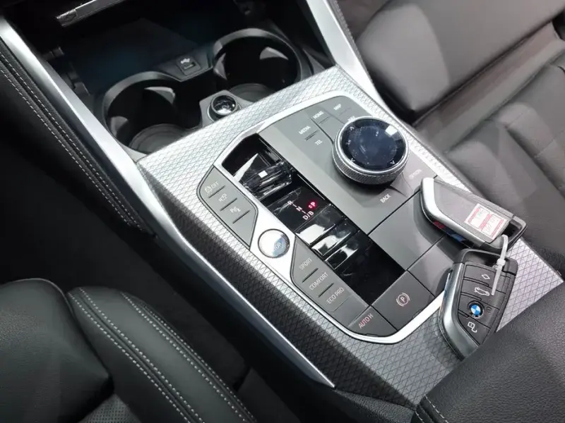 2025 BMW i4 с пробегом 17 183 км