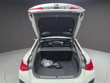 2025 BMW i4 с пробегом 17 183 км