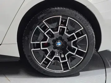 2025 BMW i4 с пробегом 17 183 км