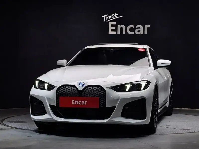 2025 BMW i4 с пробегом 19 329 км