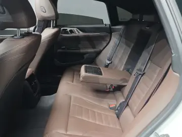 2025 BMW i4 с пробегом 19 329 км
