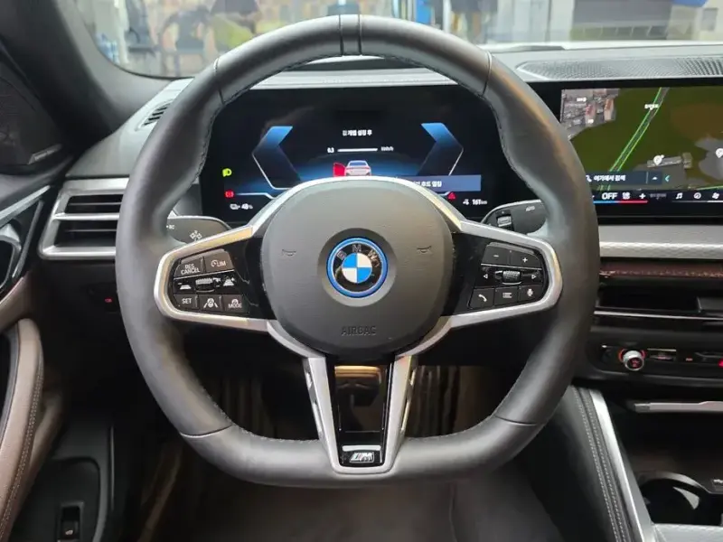 2025 BMW i4 с пробегом 19 329 км