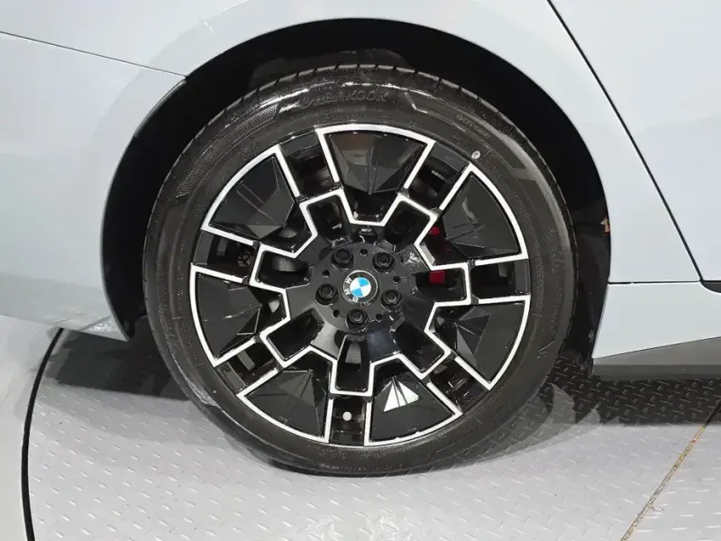 2025 BMW i4 с пробегом 4 446 км