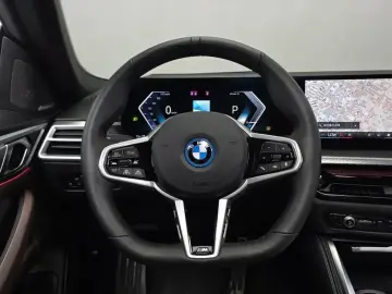 2025 BMW i4 с пробегом 4 446 км