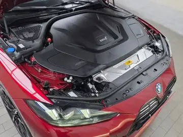 2025 BMW i4 с пробегом 4 333 км