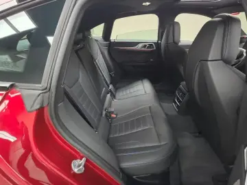 2025 BMW i4 с пробегом 4 333 км