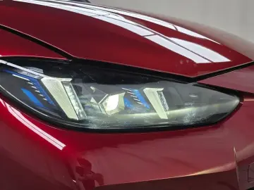 2025 BMW i4 с пробегом 4 333 км