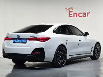 2025 BMW i4 с пробегом 12 780 км