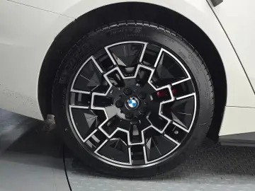 2025 BMW i4 с пробегом 12 780 км