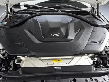 2025 BMW i4 с пробегом 12 780 км