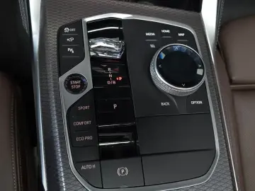 2025 BMW i4 с пробегом 12 780 км