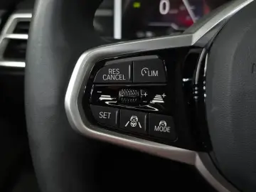 2025 BMW i4 с пробегом 12 780 км