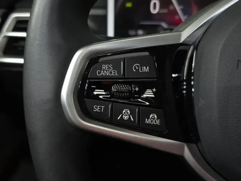 2025 BMW i4 с пробегом 12 780 км