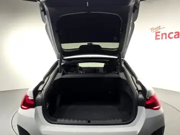 2025 BMW i4 с пробегом 12 780 км