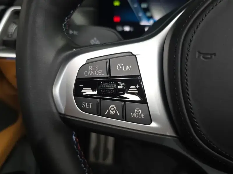 2024 BMW i4 с пробегом 90 880 км