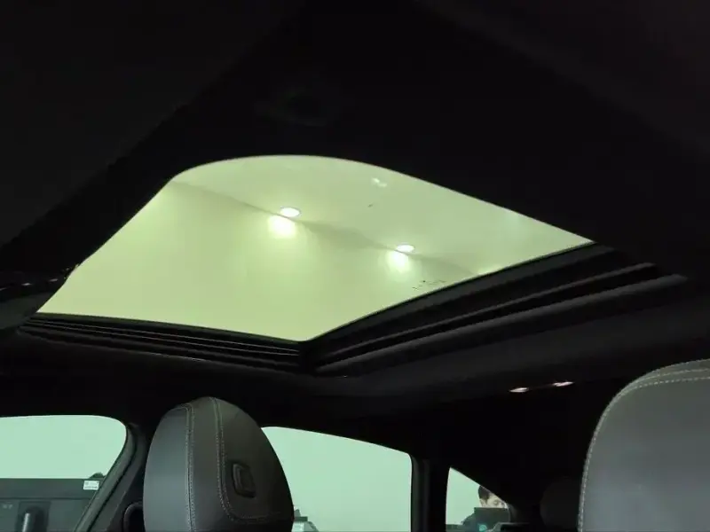 2025 BMW i4 с пробегом 27 758 км
