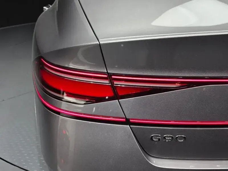 2023 Genesis G90 с пробегом 59 665 км
