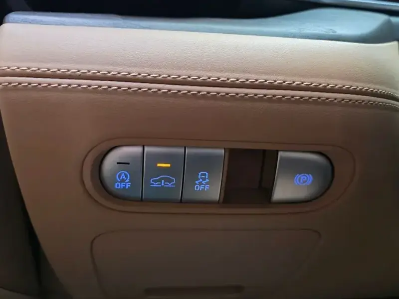 2023 Genesis G90 с пробегом 59 665 км
