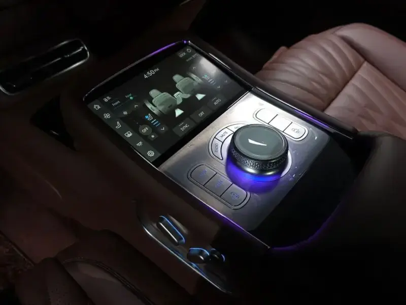 2023 Genesis G90 с пробегом 21 490 км