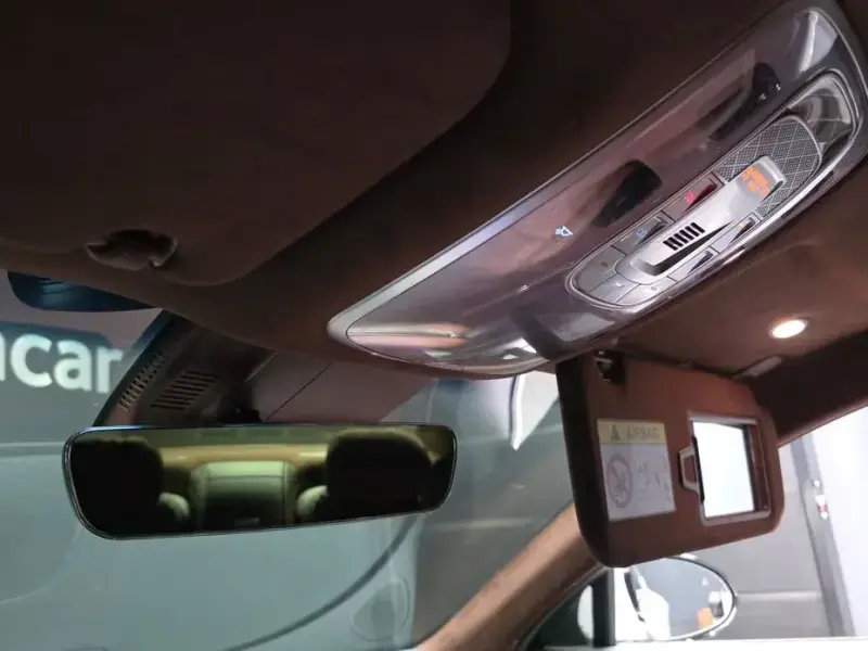 2023 Genesis G90 с пробегом 21 490 км