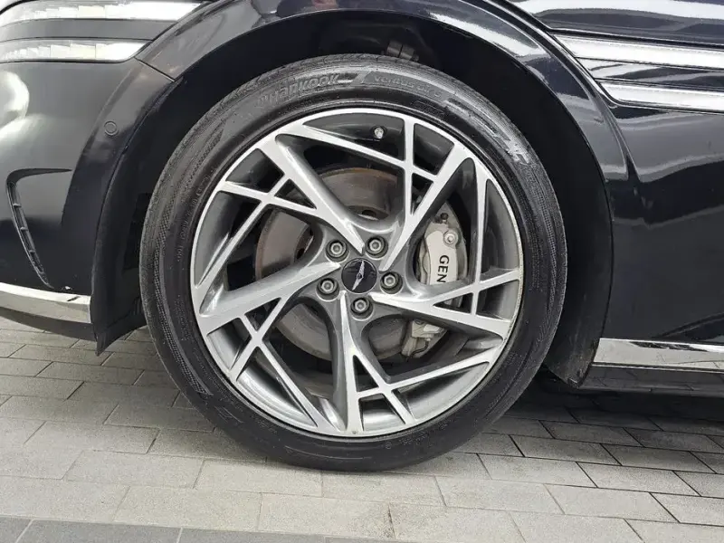 2023 Genesis G90 с пробегом 92 134 км