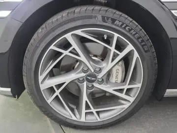 2023 Genesis G90 с пробегом 92 107 км